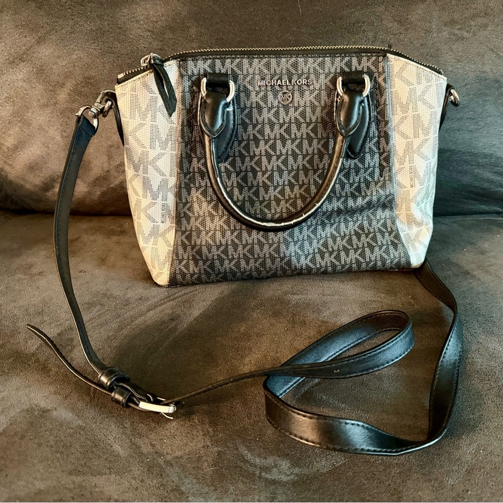 Michael Kors Black, Silver & Cream Crossbody/Handbag